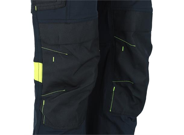 Bismuth Stretchpant ZP W. Pocket  BLK 50 Black Beauty 